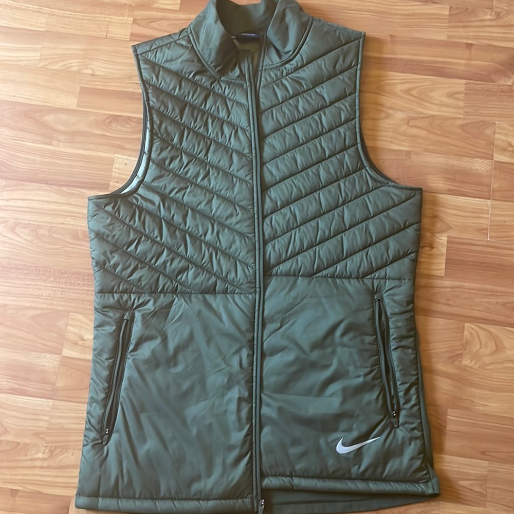 Men’s Nike running vest